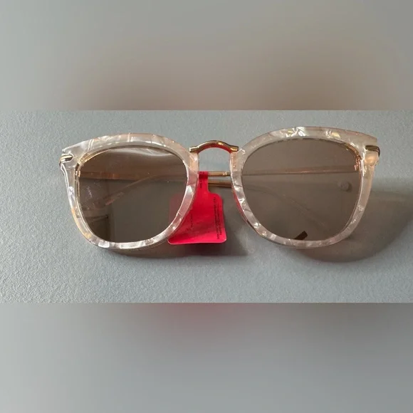 Betsey Johnson shell-effect mirrored cat eye Sunglasses - Picture 1 of 5